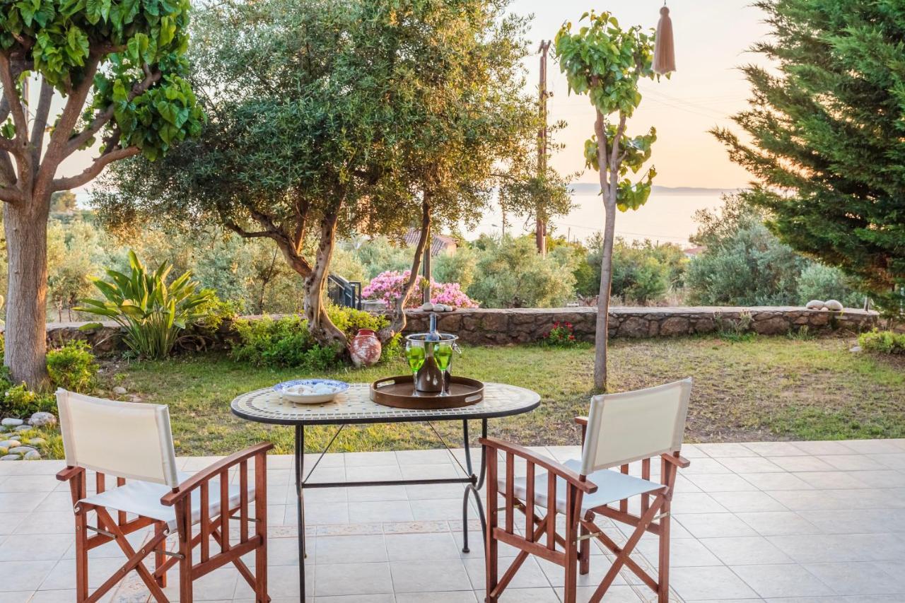 Апартаменты Lavender Garden Retreat - Secluded Seaside Getaway Kotronion  Экстерьер фото
