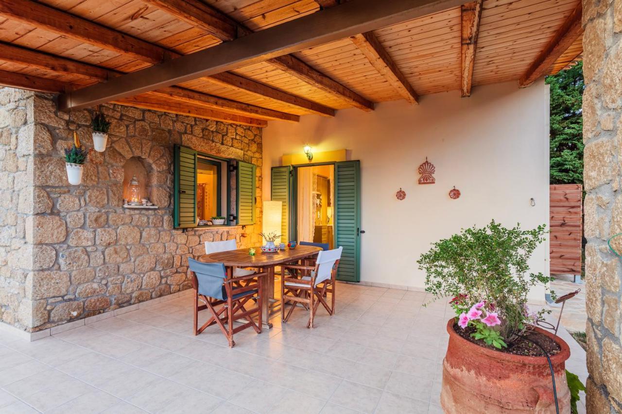 Апартаменты Lavender Garden Retreat - Secluded Seaside Getaway Kotronion  Экстерьер фото